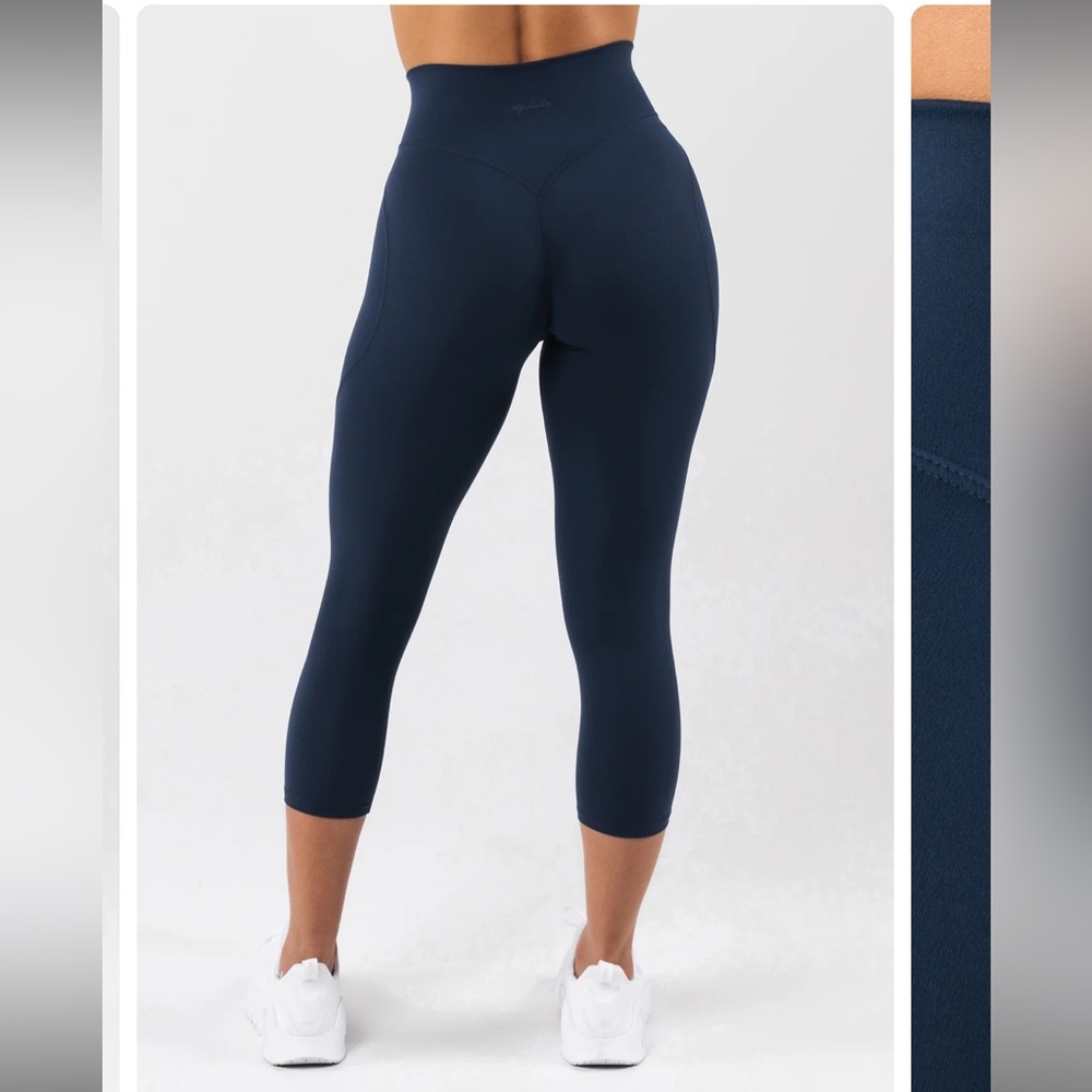 Alphalete Aura Ultra High Rise Capri Leggings - Picture 4 of 5